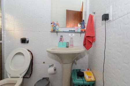 Casa à venda com 79m², 6 quartos e 1 vagaCasa1 - Banheiro Social