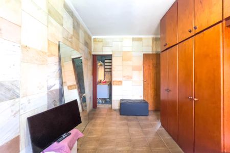 Casa para alugar com 210m², 4 quartos e 5 vagasSuíte 2