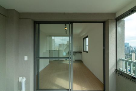 Varanda de kitnet/studio para alugar com 1 quarto, 32m² em Vila Olímpia, São Paulo