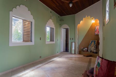 Casa à venda com 240m², 3 quartos e 5 vagas Casa à venda com 240m², 3 quartos e 5 vagasEspaço Salão