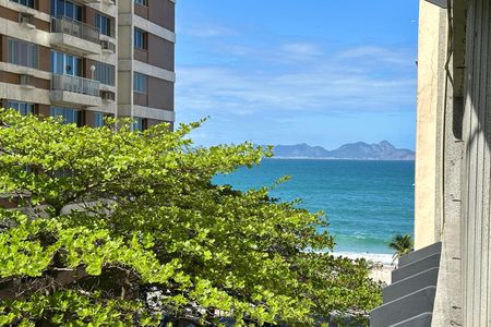 Apartamento à venda com 162m², 4 quartos e 2 vagas Apartamento à venda com 162m², 4 quartos e 2 vagasVista Varanda da Sala