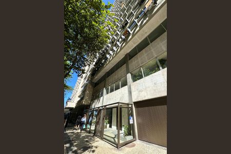 Apartamento à venda com 162m², 4 quartos e 2 vagas Apartamento à venda com 162m², 4 quartos e 2 vagasFachada