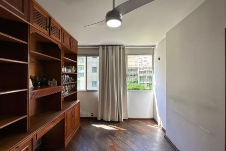 Apartamento à venda com 162m², 4 quartos e 2 vagas Apartamento à venda com 162m², 4 quartos e 2 vagasQuarto 03