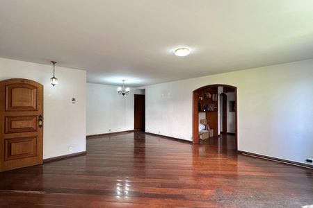 Apartamento à venda com 162m², 4 quartos e 2 vagas Apartamento à venda com 162m², 4 quartos e 2 vagasSala