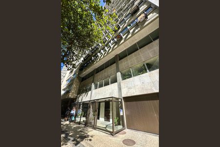 Apartamento à venda com 162m², 4 quartos e 2 vagas Apartamento à venda com 162m², 4 quartos e 2 vagasFachada