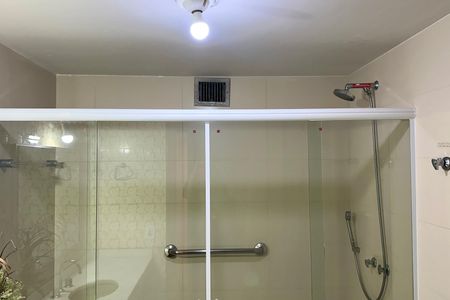 Apartamento à venda com 162m², 4 quartos e 2 vagas Apartamento à venda com 162m², 4 quartos e 2 vagasBanheiro 2