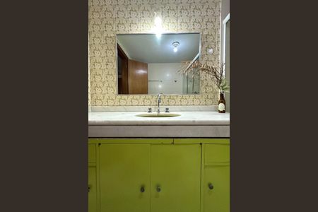 Apartamento à venda com 162m², 4 quartos e 2 vagas Apartamento à venda com 162m², 4 quartos e 2 vagasBanheiro 2