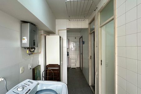 Apartamento à venda com 162m², 4 quartos e 2 vagas Apartamento à venda com 162m², 4 quartos e 2 vagasÁrea de Serviço