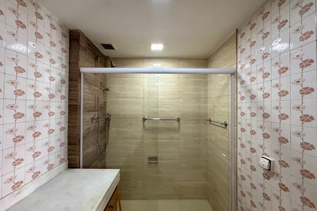 Apartamento à venda com 162m², 4 quartos e 2 vagas Apartamento à venda com 162m², 4 quartos e 2 vagasBanheiro Social