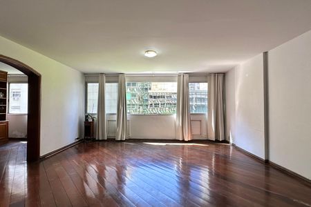 Apartamento à venda com 162m², 4 quartos e 2 vagas Apartamento à venda com 162m², 4 quartos e 2 vagasSala