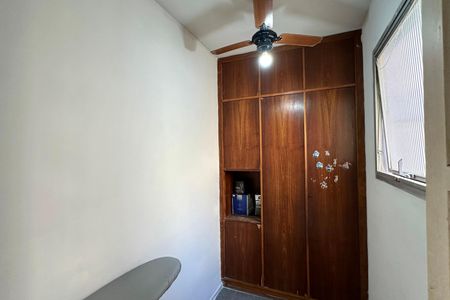 Apartamento à venda com 162m², 4 quartos e 2 vagas Apartamento à venda com 162m², 4 quartos e 2 vagasQuarto de Serviço