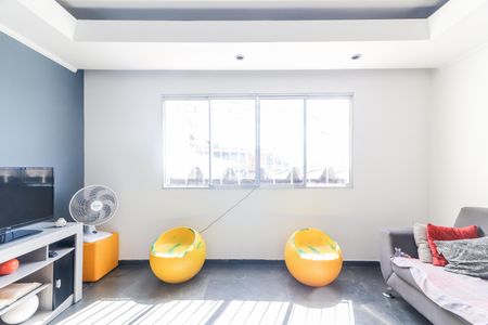 Sala de casa à venda com 4 quartos, 129m² em Jardim das Vertentes, São Paulo