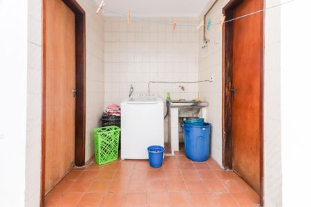 Casa à venda com 129m², 4 quartos e 2 vagas Casa à venda com 129m², 4 quartos e 2 vagasÁrea de Serviço