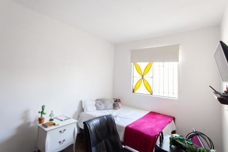 Casa à venda com 310m², 3 quartos e 3 vagas Casa à venda com 310m², 3 quartos e 3 vagasQuarto 2