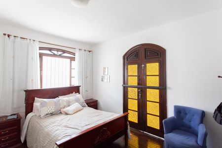 Casa à venda com 310m², 3 quartos e 3 vagas Casa à venda com 310m², 3 quartos e 3 vagasSuíte