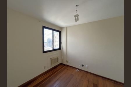 Apartamento à venda com 73m², 2 quartos e 1 vagaQuarto 2