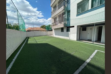 Apartamento à venda com 73m², 2 quartos e 1 vagaCampo de futebol