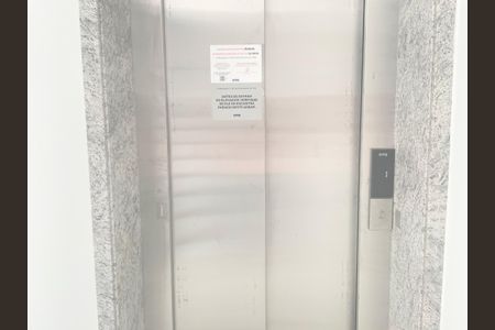 Apartamento à venda com 97m², 2 quartos e 2 vagasElevador