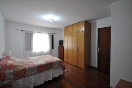 Casa à venda com 112m², 3 quartos e 2 vagasQuarto 1