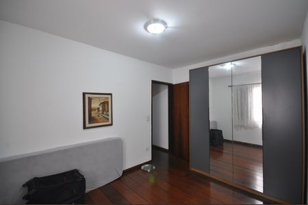 Casa à venda com 112m², 3 quartos e 2 vagasQuarto 2