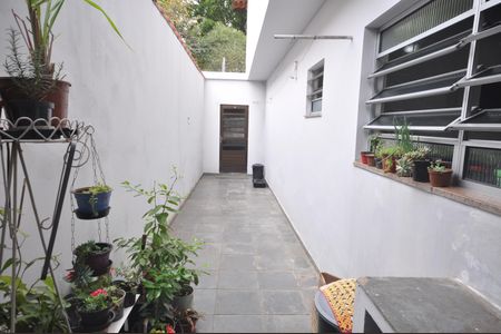 Casa à venda com 112m², 3 quartos e 2 vagasQuintal