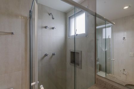 Apartamento para alugar com 270m², 5 quartos e 4 vagasBanheiro da Suíte 3