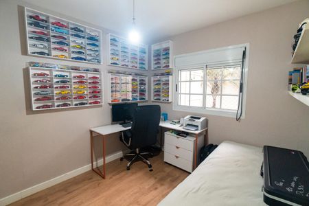 Casa de condomínio à venda com 356m², 4 quartos e 5 vagasSuíte 2