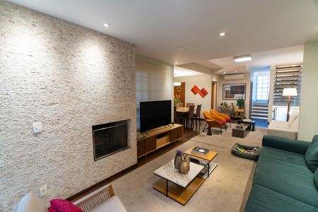 Sala de casa de condomínio à venda com 4 quartos, 356m² em Jardim Prudência, São Paulo