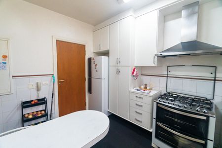 Casa de condomínio à venda com 356m², 4 quartos e 5 vagasCozinha