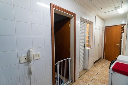 Casa de condomínio à venda com 356m², 4 quartos e 5 vagasÁrea de Serviço