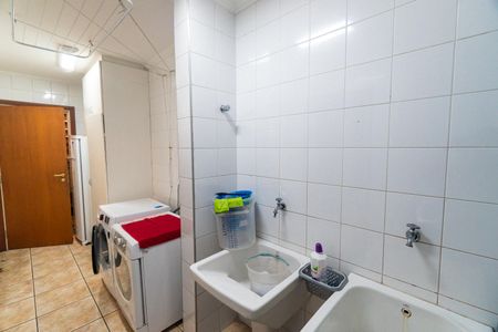Casa de condomínio à venda com 356m², 4 quartos e 5 vagasÁrea de Serviço
