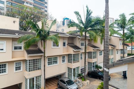Casa de condomínio à venda com 356m², 4 quartos e 5 vagasVista do Quarto 2