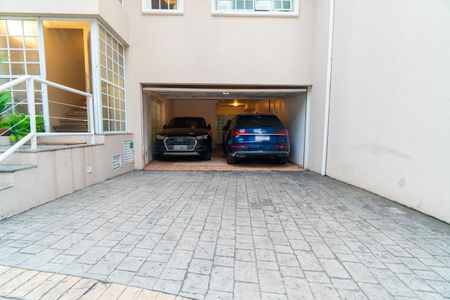 Casa de condomínio à venda com 356m², 4 quartos e 5 vagasGaragem