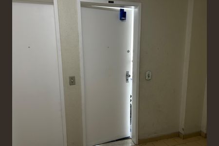Apartamento à venda com 82m², 2 quartos e 1 vagaLockbox