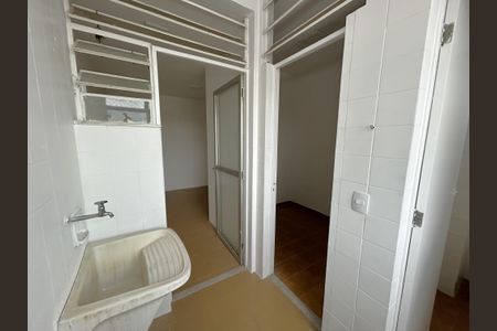 Apartamento à venda com 82m², 2 quartos e 1 vagaÁrea de Serviço