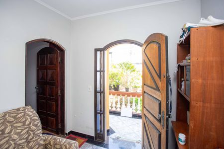 Casa para alugar com 140m², 2 quartos e 2 vagasCorredor