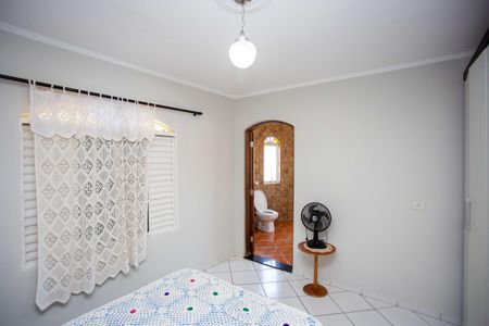 Casa para alugar com 140m², 2 quartos e 2 vagasSuíte