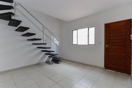 Sala de casa de condomínio para alugar com 2 quartos, 65m² em Vila Aurora (zona Norte), São Paulo