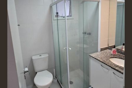 Apartamento à venda com 70m², 3 quartos e 2 vagas Apartamento à venda com 70m², 3 quartos e 2 vagasBanheiro Social