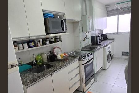 Apartamento à venda com 70m², 3 quartos e 2 vagas Apartamento à venda com 70m², 3 quartos e 2 vagasCozinha