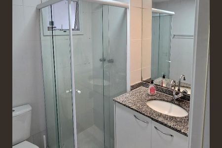 Apartamento à venda com 70m², 3 quartos e 2 vagas Apartamento à venda com 70m², 3 quartos e 2 vagasBanheiro Social
