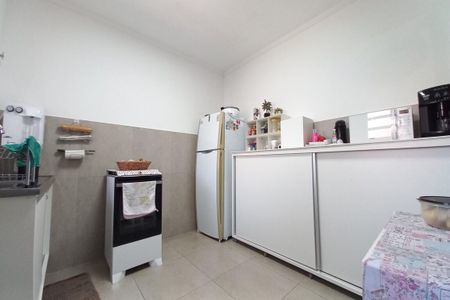 Casa à venda com 211m², 4 quartos e 4 vagas Casa à venda com 211m², 4 quartos e 4 vagasCasa 2 - Cozinha