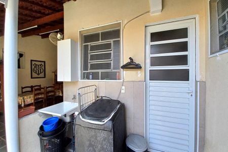 Casa à venda com 211m², 4 quartos e 4 vagas Casa à venda com 211m², 4 quartos e 4 vagasCasa 2 - Área de Serviço