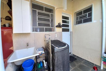 Casa à venda com 211m², 4 quartos e 4 vagas Casa à venda com 211m², 4 quartos e 4 vagasCasa 2 - Área de Serviço