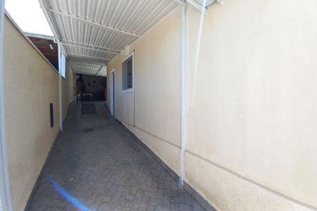 Casa à venda com 211m², 4 quartos e 4 vagas Casa à venda com 211m², 4 quartos e 4 vagasGaragem