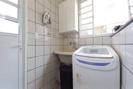 Casa à venda com 211m², 4 quartos e 4 vagas Casa à venda com 211m², 4 quartos e 4 vagasÁrea de Serviço