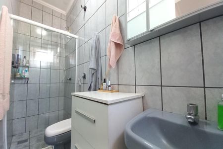 Casa à venda com 211m², 4 quartos e 4 vagas Casa à venda com 211m², 4 quartos e 4 vagasBanheiro da Suíte