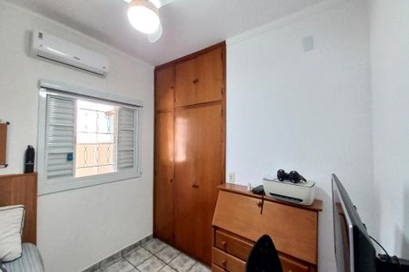 Casa à venda com 211m², 4 quartos e 4 vagas Casa à venda com 211m², 4 quartos e 4 vagasQuarto 2