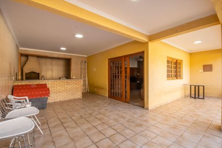 Casa para alugar com 435m², 4 quartos e 5 vagas Casa para alugar com 435m², 4 quartos e 5 vagasChurrasqueira