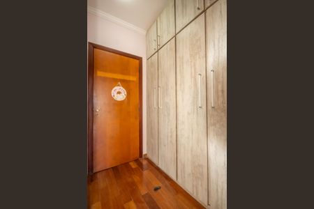 Casa para alugar com 435m², 4 quartos e 5 vagas Casa para alugar com 435m², 4 quartos e 5 vagasCloset da suíte 3